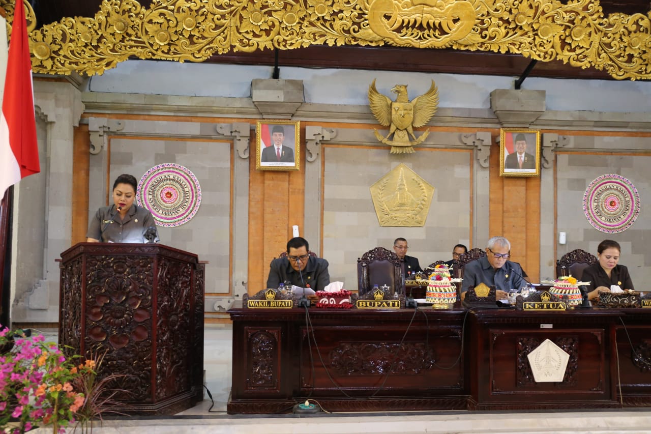 BUPATI TABANAN MENYAMPAIKAN PIDATO PENGANTAR RANPERDA APBD PERUBAHAN TAHUN ANGGARAN  2018