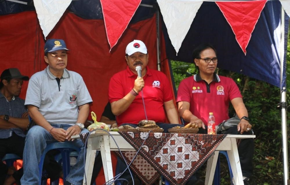 Ketua DPRD Tabanan Ajak Masyarakat Refreshing Dengan Ikut Lomba Mancing
