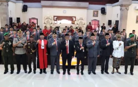 Bupati Sanjaya Hadiri Acara Pengucapan Sumpah Janji Anggota DPRD Kabupaten Tabanan Masa Jabatan 2024-2029